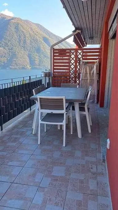 Una Terrazza Sul Lago Argegno Apartamento