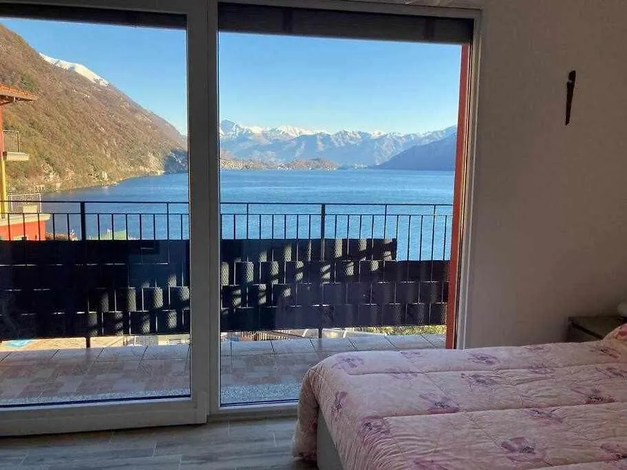 Una Terrazza Sul Lago Argegno 0*,  Italie